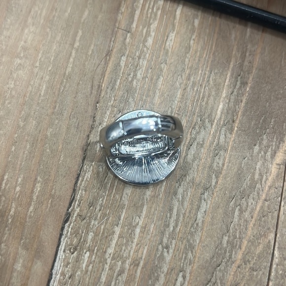 BUY NOW FREE SHIP Tonal blue silver metal adjustable ring - Picture 3 of 4